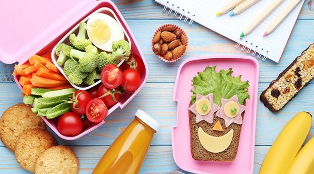 خوراکی مناسب دانش آموزان